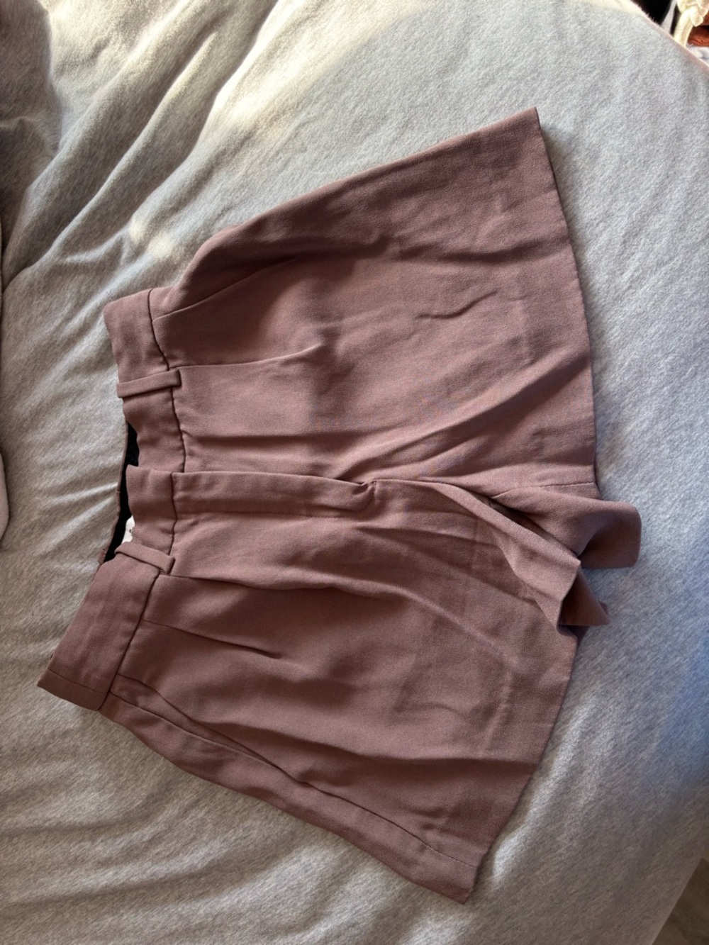 Babaton High-Waist Pleated Women’s Shorts in Dusty Mauve